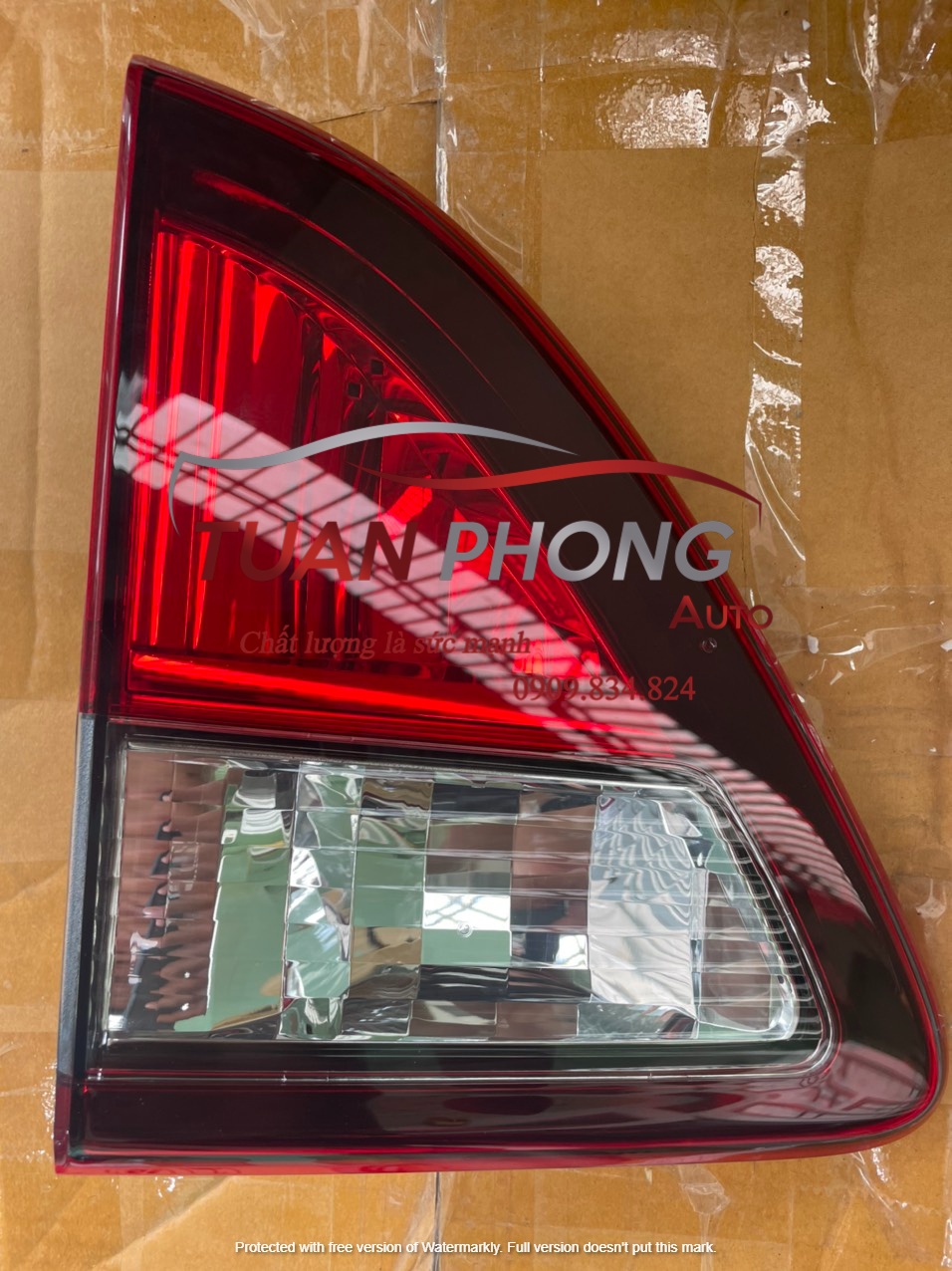 Đèn Hậu Trong(đèn Cốp) MAZDA BT50 2016 2017 2018  UL4J513G0A-UL4J513F0A