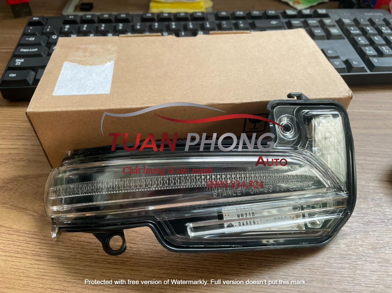 Đèn Xi Nhan Gương Chiếu Hậu INNOVA 2017-/HILUX-/FORTUNER 81730-0K090 81740-0K040